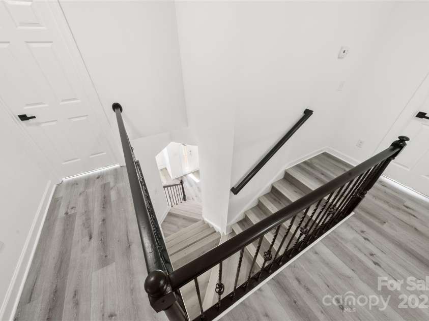 9418 Arborview Court, Charlotte, NC 28269.  MLS# CAR4285761, YatesRealty ID 35290. 