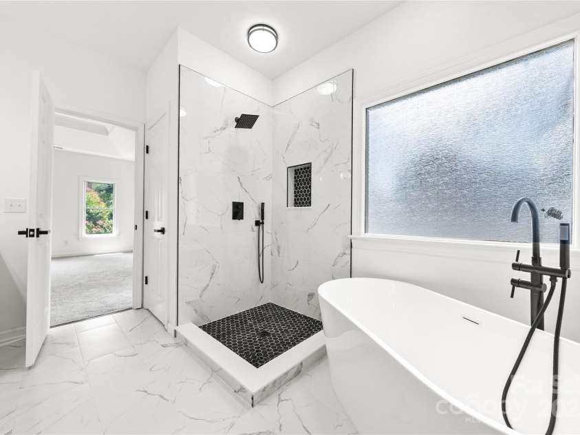 9418 Arborview Court, Charlotte, NC 28269.  MLS# CAR4285761, YatesRealty ID 35290. 