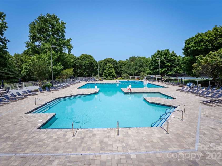 9418 Arborview Court, Charlotte, NC 28269.  MLS# CAR4285761, YatesRealty ID 35290. Neighborhood Pool