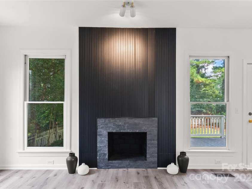 9418 Arborview Court, Charlotte, NC 28269.  MLS# CAR4285761, YatesRealty ID 35290. Wood-burning fireplace