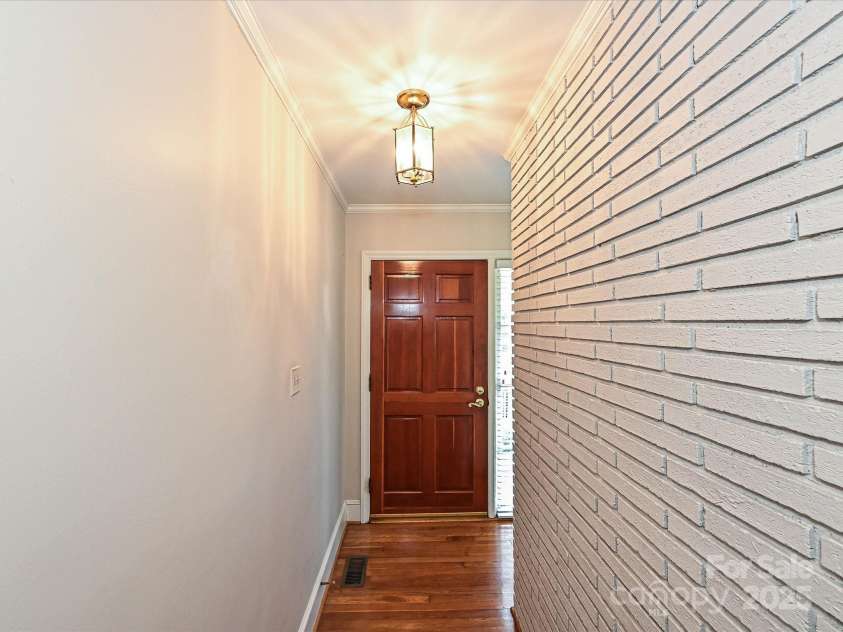 5408 Valley Forge Road, Charlotte, NC 28210.  MLS# CAR4286058, YatesRealty ID 35291. 