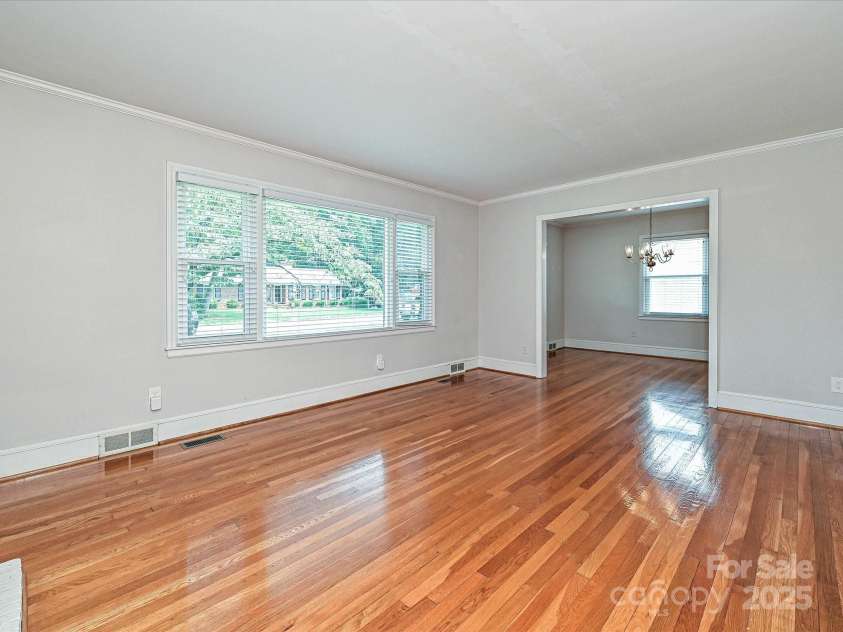 5408 Valley Forge Road, Charlotte, NC 28210.  MLS# CAR4286058, YatesRealty ID 35291. 