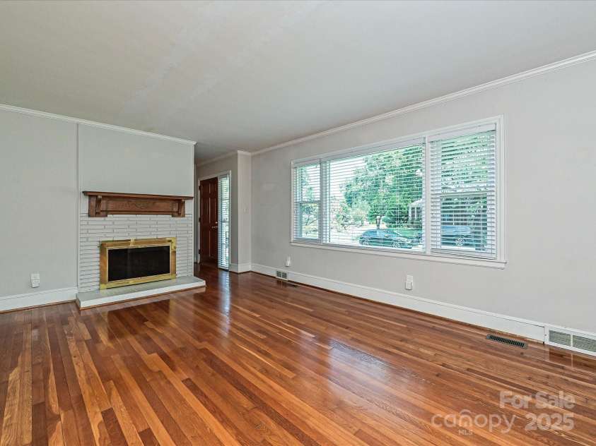 5408 Valley Forge Road, Charlotte, NC 28210.  MLS# CAR4286058, YatesRealty ID 35291. 