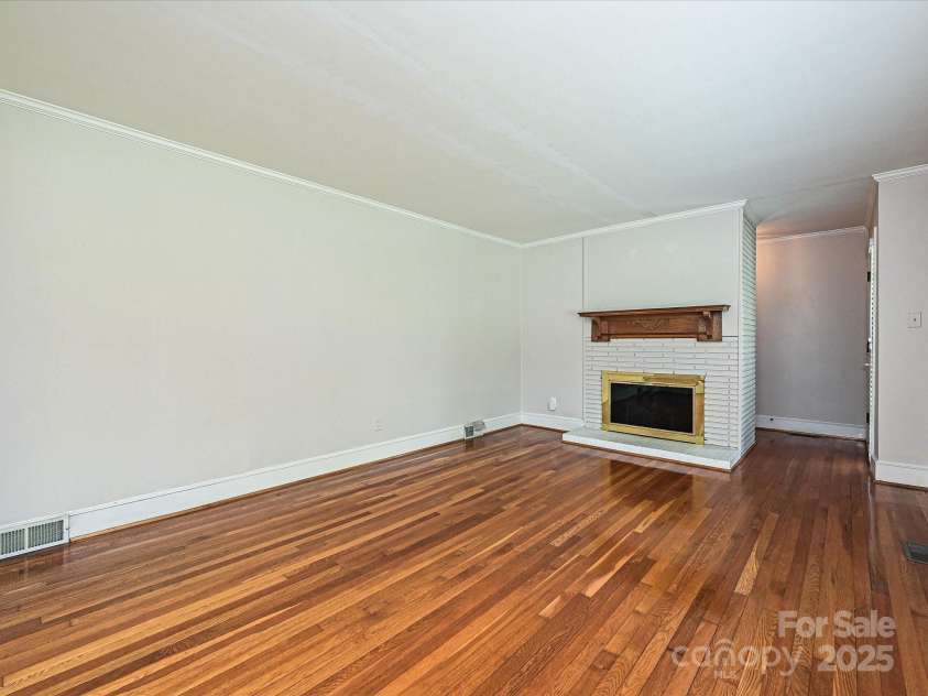 5408 Valley Forge Road, Charlotte, NC 28210.  MLS# CAR4286058, YatesRealty ID 35291. 