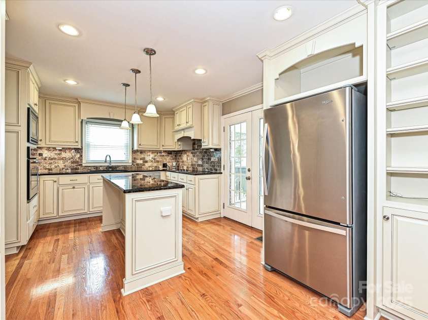 5408 Valley Forge Road, Charlotte, NC 28210.  MLS# CAR4286058, YatesRealty ID 35291. 