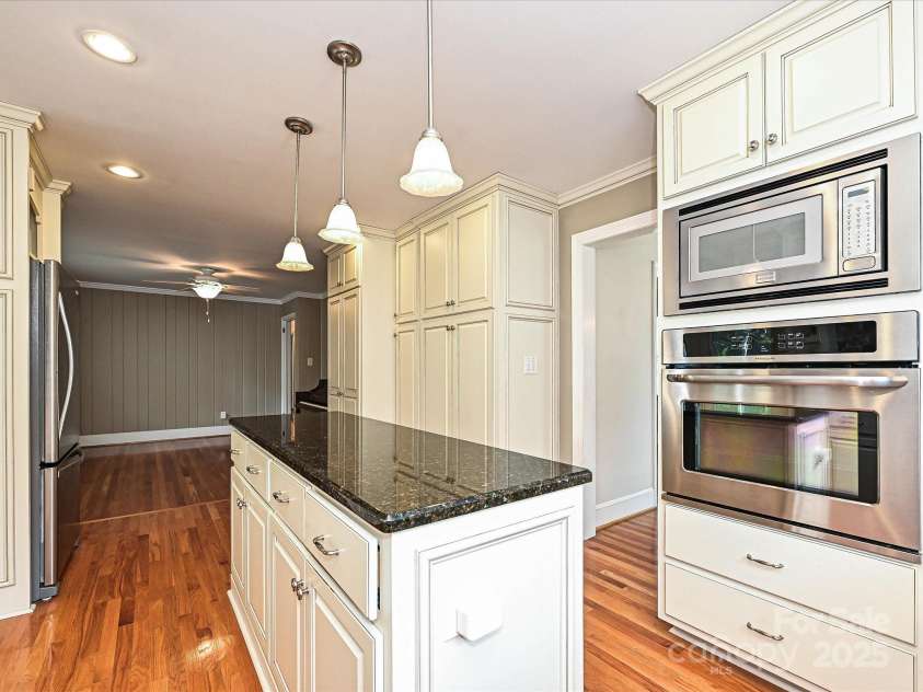 5408 Valley Forge Road, Charlotte, NC 28210.  MLS# CAR4286058, YatesRealty ID 35291. 