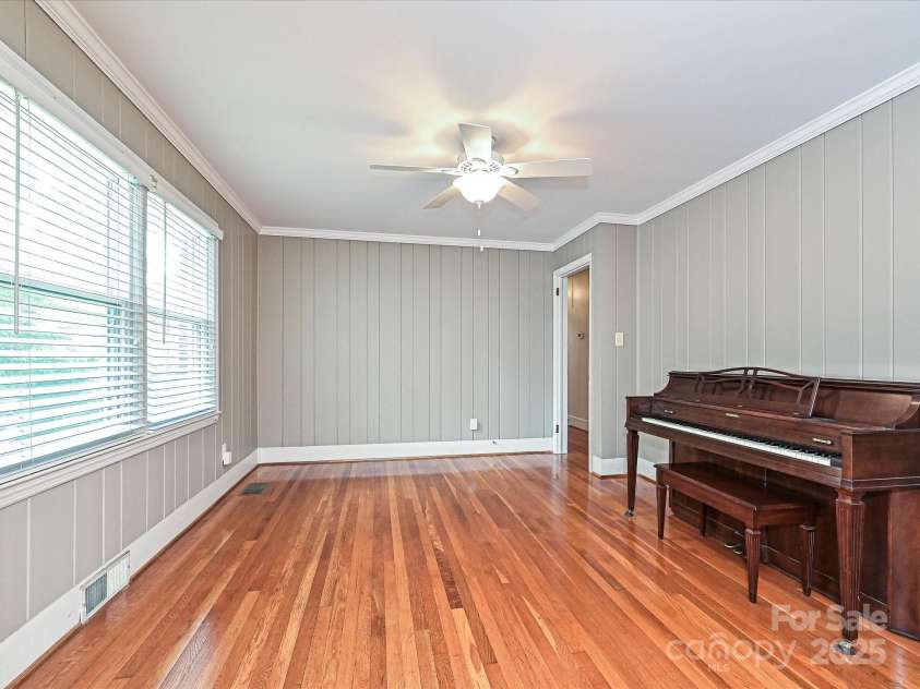 5408 Valley Forge Road, Charlotte, NC 28210.  MLS# CAR4286058, YatesRealty ID 35291. 