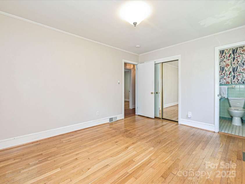 5408 Valley Forge Road, Charlotte, NC 28210.  MLS# CAR4286058, YatesRealty ID 35291. 