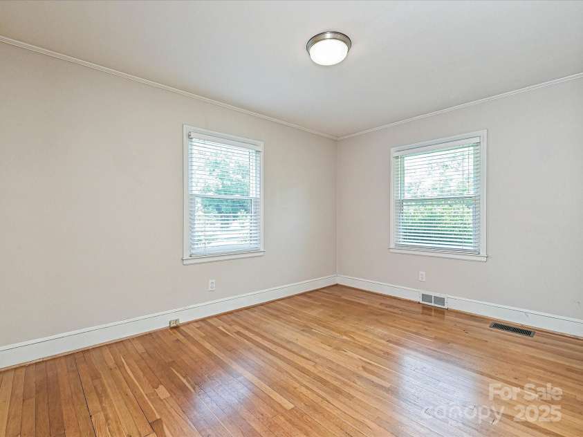 5408 Valley Forge Road, Charlotte, NC 28210.  MLS# CAR4286058, YatesRealty ID 35291. 