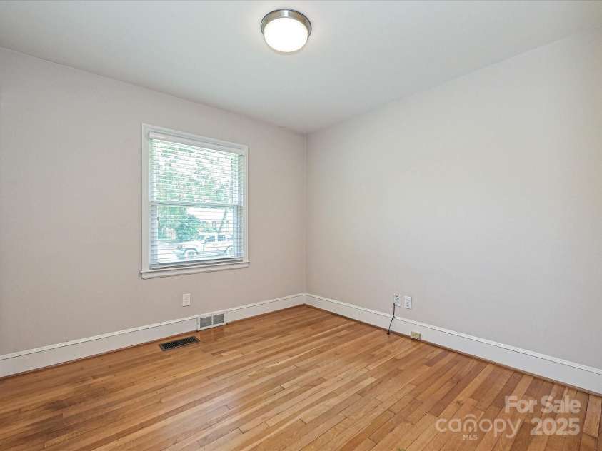 5408 Valley Forge Road, Charlotte, NC 28210.  MLS# CAR4286058, YatesRealty ID 35291. 