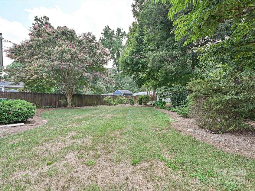 5408 Valley Forge Road, Charlotte, NC 28210.  MLS# CAR4286058, YatesRealty ID 35291. 