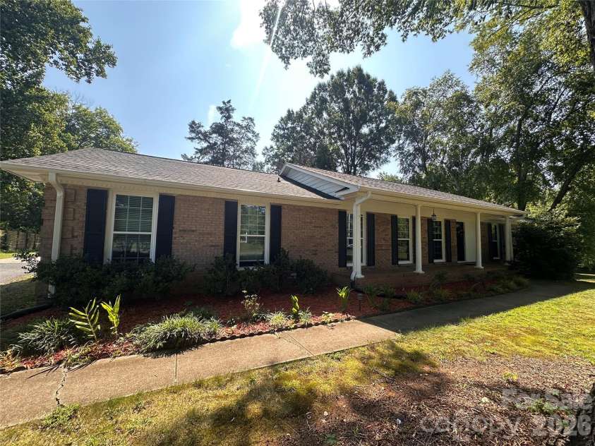5836 Lebanon Road, Charlotte, NC 28227.  MLS# CAR4398860, YatesRealty ID 35291. 