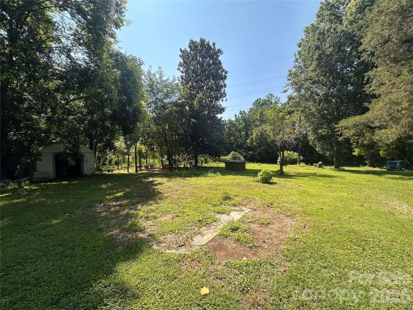 5836 Lebanon Road, Charlotte, NC 28227.  MLS# CAR4398860, YatesRealty ID 35291. 