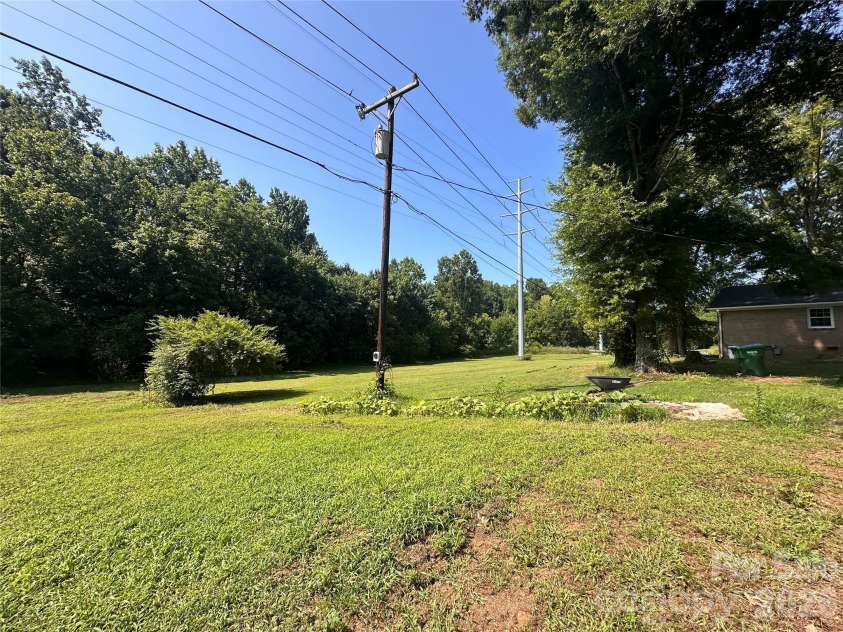 5836 Lebanon Road, Charlotte, NC 28227.  MLS# CAR4398860, YatesRealty ID 35291. 