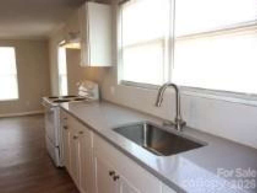 801 Arlington Avenue, Rock Hill, SC 29730.  MLS# CAR4399570, YatesRealty ID 35292. 