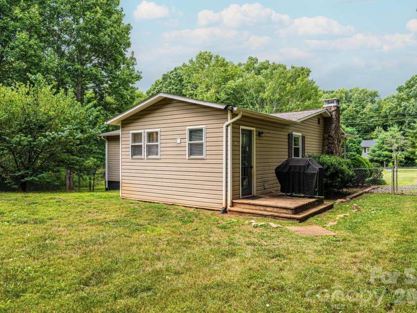 2729 Horseford Road, Lenoir, NC 28645.  MLS# CAR4399654, YatesRealty ID 35293. 