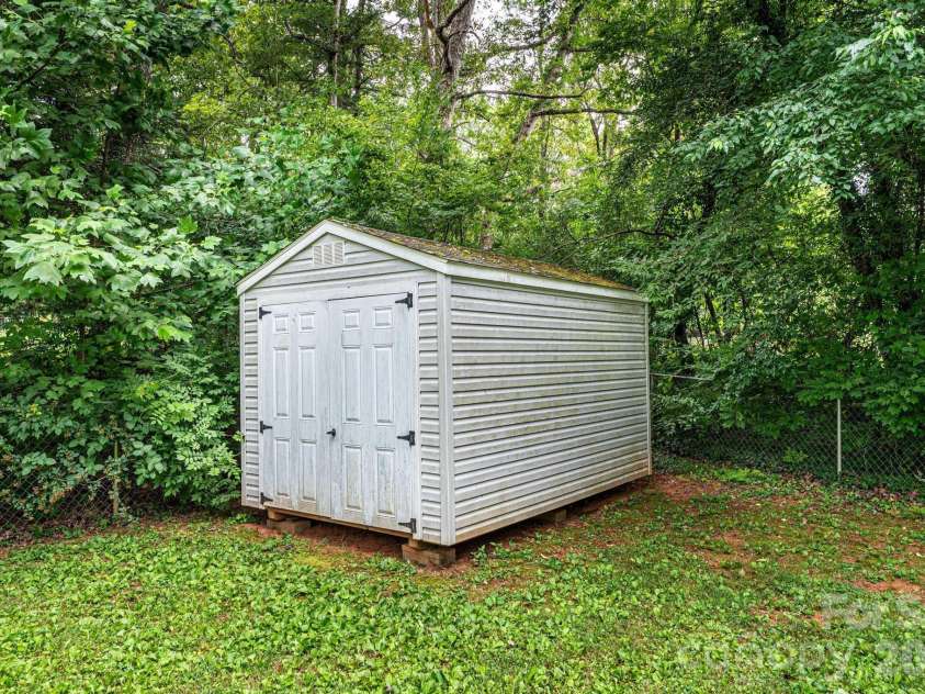 2729 Horseford Road, Lenoir, NC 28645.  MLS# CAR4399654, YatesRealty ID 35293. 