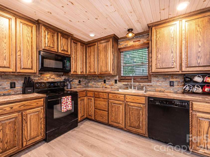 2729 Horseford Road, Lenoir, NC 28645.  MLS# CAR4399654, YatesRealty ID 35293. 