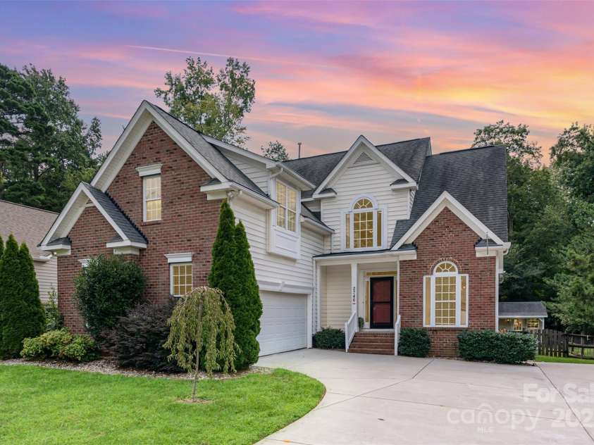 2746 Cameron Commons Way, Matthews, NC 28104.  MLS# CAR4242732, YatesRealty ID 35293. 