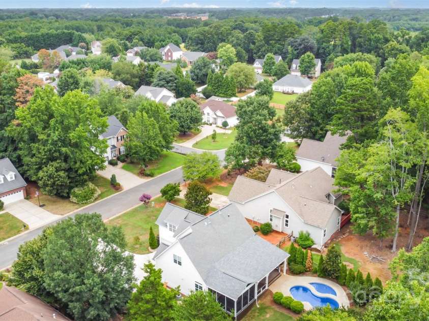 2746 Cameron Commons Way, Matthews, NC 28104.  MLS# CAR4242732, YatesRealty ID 35293. Aerial of neighborhood
