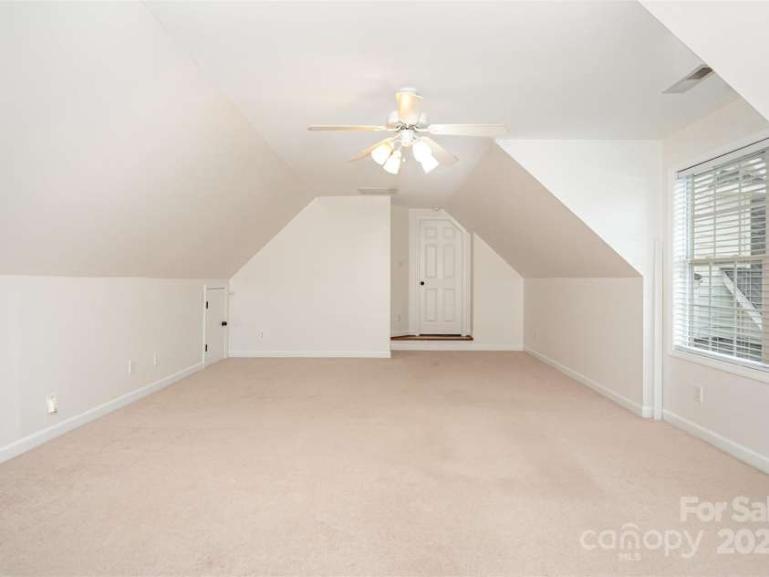 2746 Cameron Commons Way, Matthews, NC 28104.  MLS# CAR4242732, YatesRealty ID 35293. Bonus