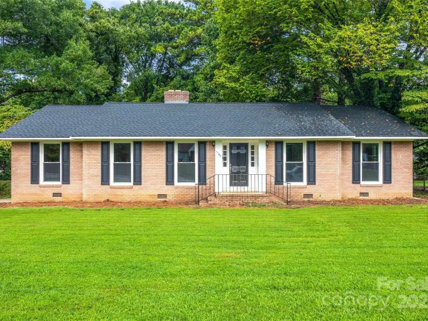 1167 India Hook Road, Rock Hill, SC 29732.  MLS# CAR4292033, YatesRealty ID 35296. 