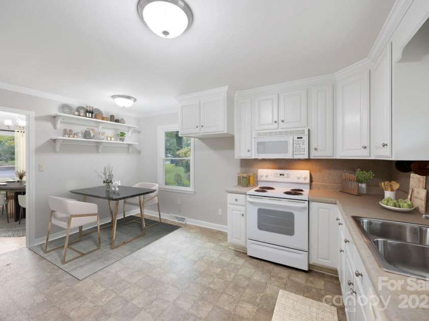 1167 India Hook Road, Rock Hill, SC 29732.  MLS# CAR4292033, YatesRealty ID 35296. Virtually staged