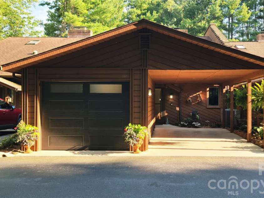 308 Woodfield Drive, Asheville, NC 28803.  MLS# CAR4398698, YatesRealty ID 35296. 