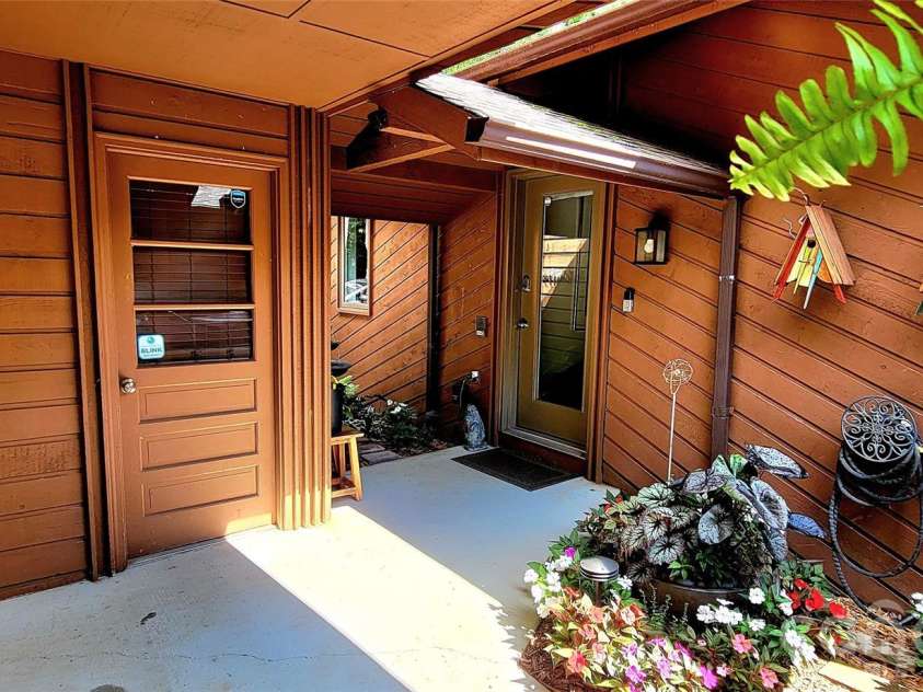 308 Woodfield Drive, Asheville, NC 28803.  MLS# CAR4398698, YatesRealty ID 35296. 
