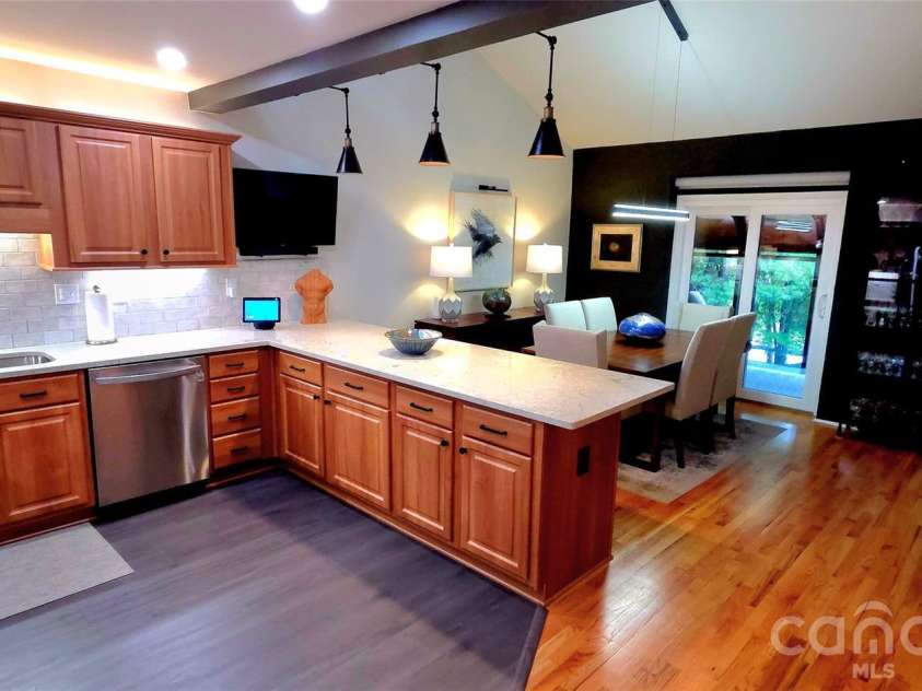 308 Woodfield Drive, Asheville, NC 28803.  MLS# CAR4398698, YatesRealty ID 35296. 