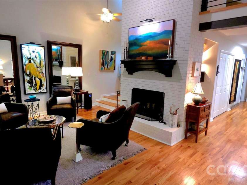 308 Woodfield Drive, Asheville, NC 28803.  MLS# CAR4398698, YatesRealty ID 35296. 