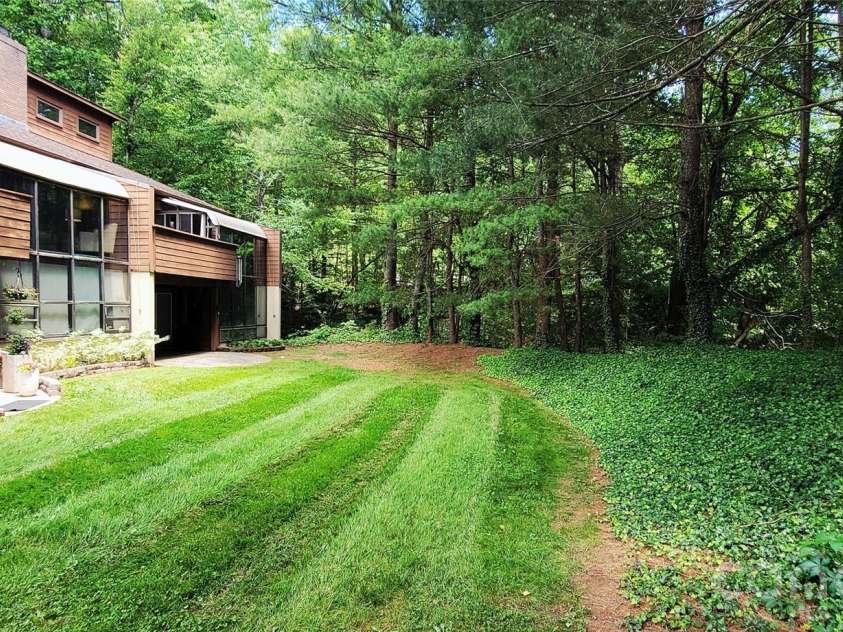308 Woodfield Drive, Asheville, NC 28803.  MLS# CAR4398698, YatesRealty ID 35296. 