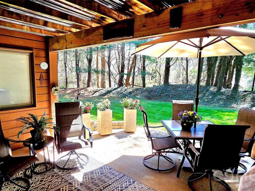 308 Woodfield Drive, Asheville, NC 28803.  MLS# CAR4398698, YatesRealty ID 35296. 