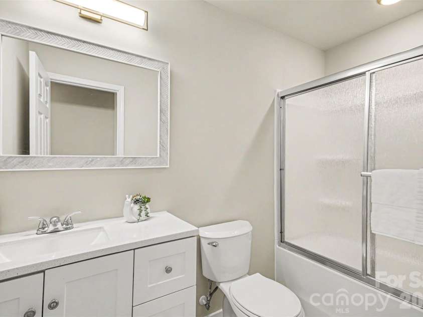 2137 Tom Sadler Road, Charlotte, NC 28214.  MLS# CAR4398832, YatesRealty ID 35297. 