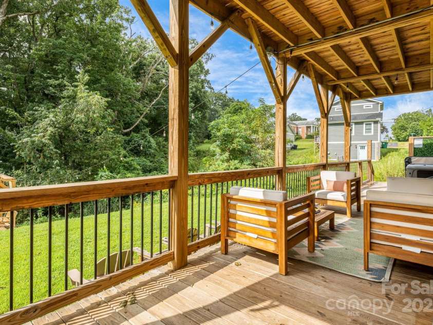 868 Sand Hill Road, Asheville, NC 28806.  MLS# CAR4292562, YatesRealty ID 35297. 
