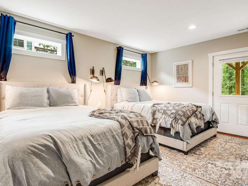 868 Sand Hill Road, Asheville, NC 28806.  MLS# CAR4292562, YatesRealty ID 35297. 