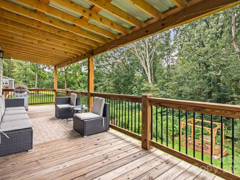 868 Sand Hill Road, Asheville, NC 28806.  MLS# CAR4292562, YatesRealty ID 35297. 