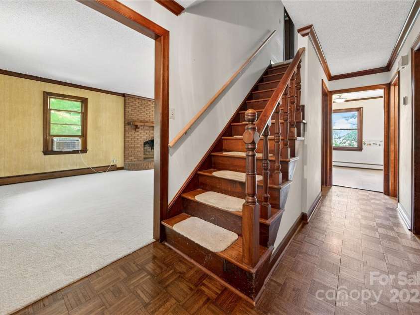 535 Gaither Road, Statesville, NC 28625.  MLS# CAR4289309, YatesRealty ID 35298. 