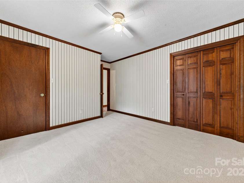 535 Gaither Road, Statesville, NC 28625.  MLS# CAR4289309, YatesRealty ID 35298. 
