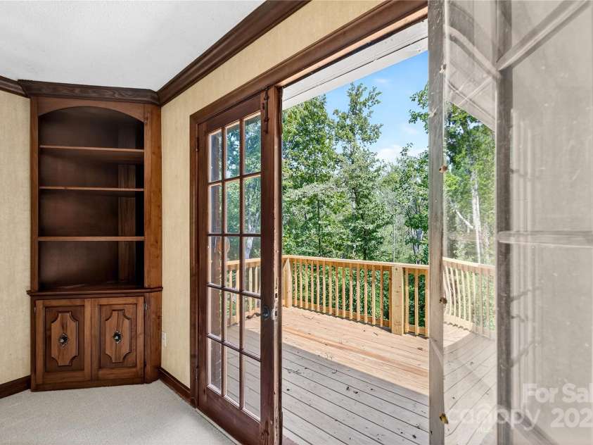 535 Gaither Road, Statesville, NC 28625.  MLS# CAR4289309, YatesRealty ID 35298. 