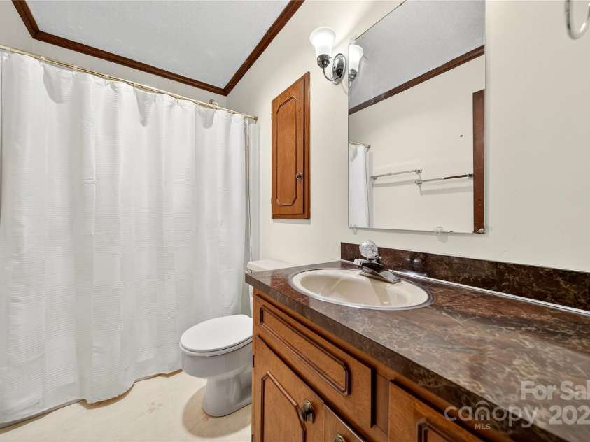 535 Gaither Road, Statesville, NC 28625.  MLS# CAR4289309, YatesRealty ID 35298. 