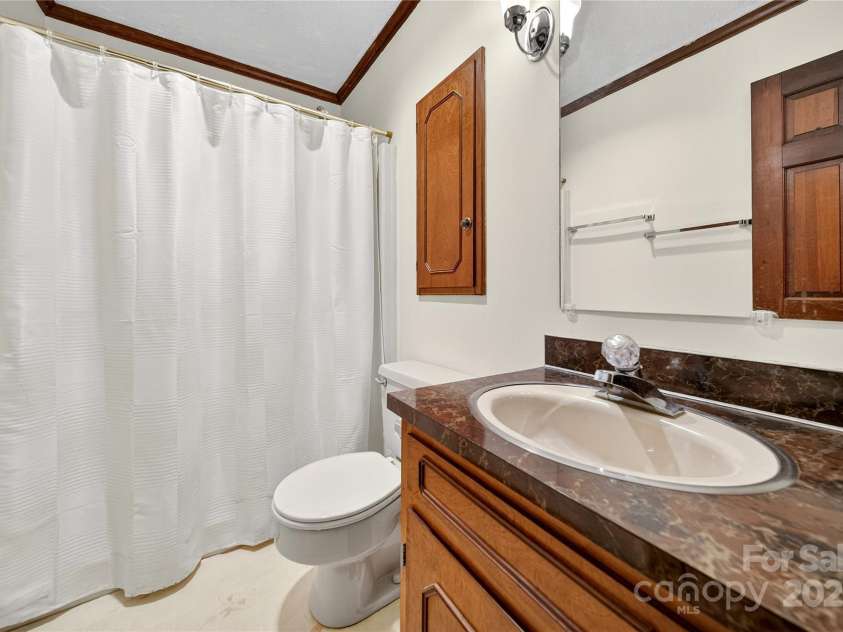 535 Gaither Road, Statesville, NC 28625.  MLS# CAR4289309, YatesRealty ID 35298. 