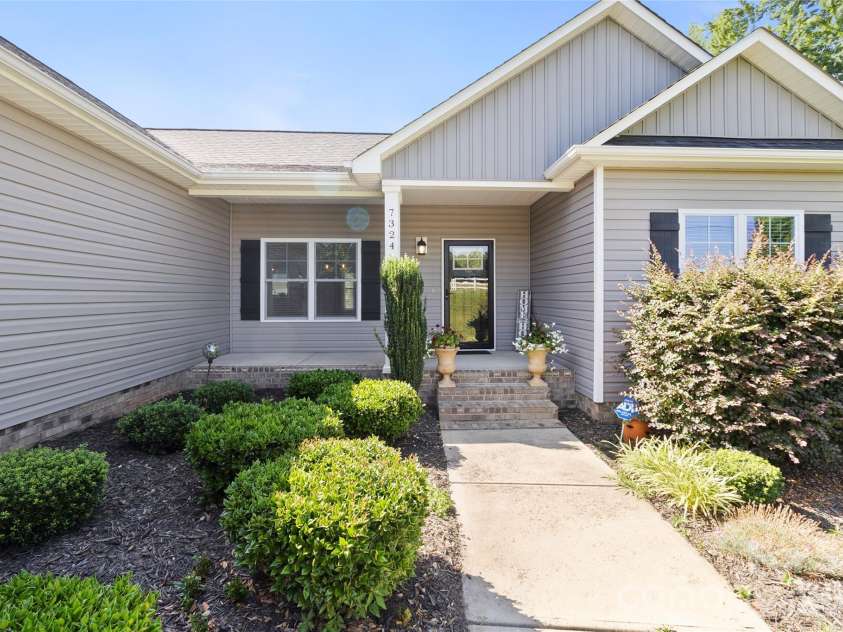7324 Forney Hill Road, Denver, NC 28037.  MLS# CAR4399725, YatesRealty ID 35298. 