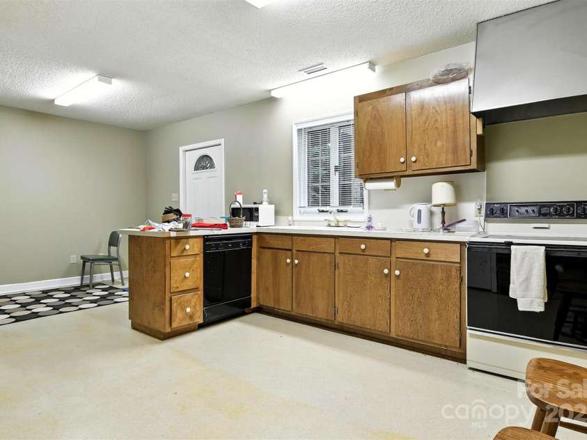 530 5th Street, Hickory, NC 28601.  MLS# CAR4289321, YatesRealty ID 353. Downstairs 2nd Kitchen