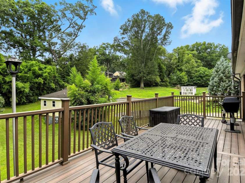 530 5th Street, Hickory, NC 28601.  MLS# CAR4289321, YatesRealty ID 353. French Doors to rear deck from Dining Room