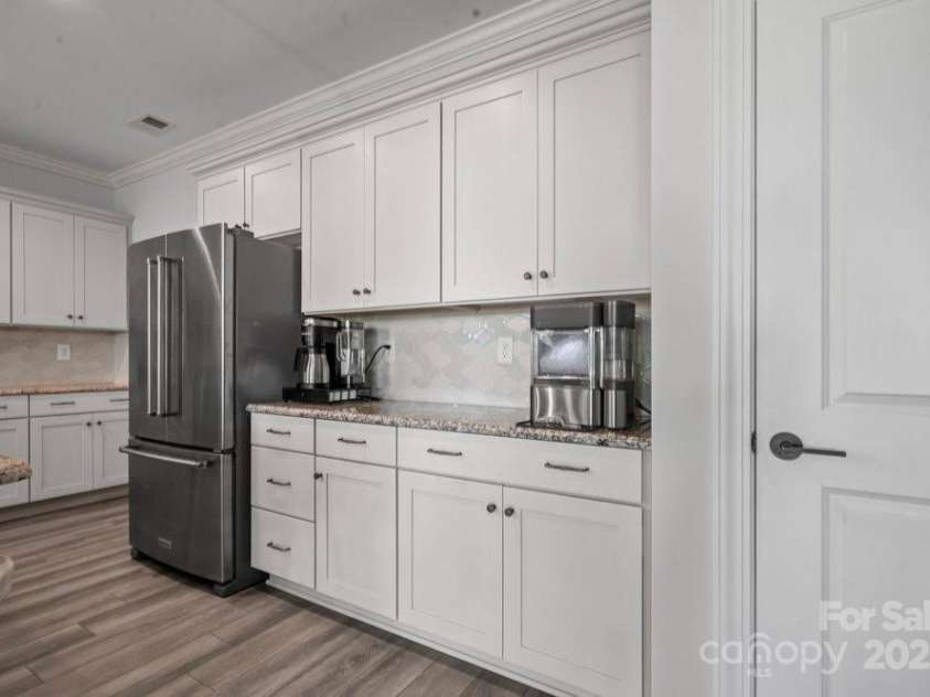 917 Black Beard Drive, Denver, NC 28037.  MLS# CAR4309588, YatesRealty ID 353. 