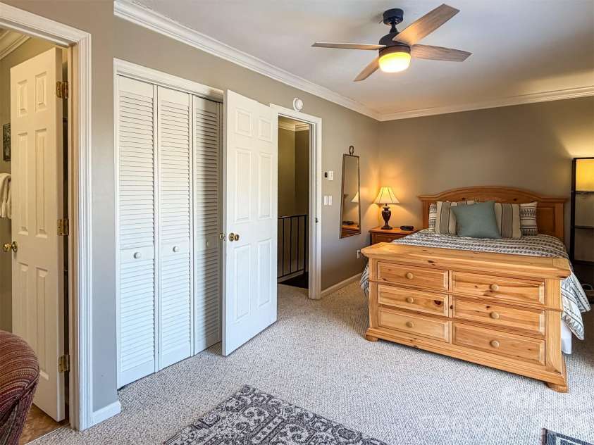 174 Grouse Moor Drive, Sugar Mountain, NC 28604.  MLS# CAR4336083, YatesRealty ID 3530. 