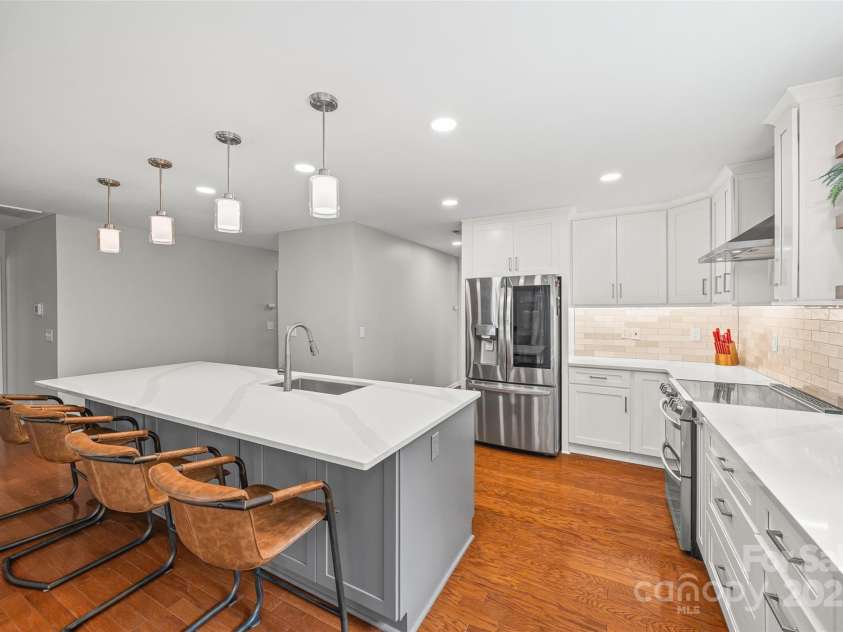 438 Elizabeth Valley Lane, Clover, SC 29710.  MLS# CAR4297149, YatesRealty ID 35300. 