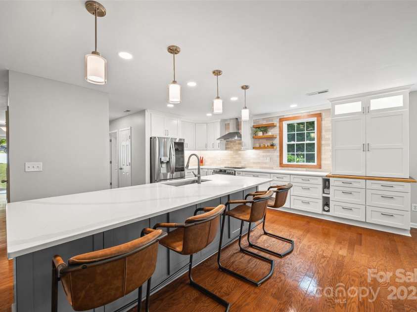 438 Elizabeth Valley Lane, Clover, SC 29710.  MLS# CAR4297149, YatesRealty ID 35300. 