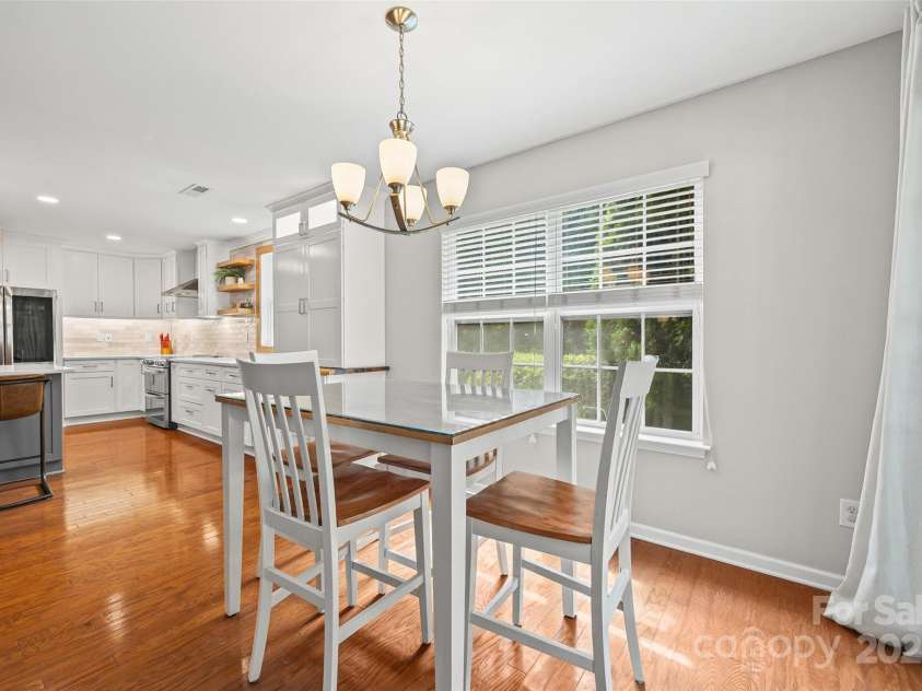 438 Elizabeth Valley Lane, Clover, SC 29710.  MLS# CAR4297149, YatesRealty ID 35300. 